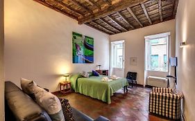 Romantic Via Giulia Lovely Flat